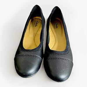 Clarks Womens Sara Bay Ballet Flat Size 42.5/11.5 USA Black Leather Cap Toe